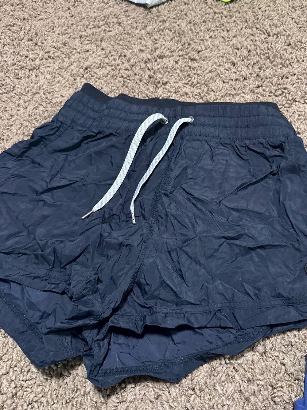 Vuori sport short in black
Size small